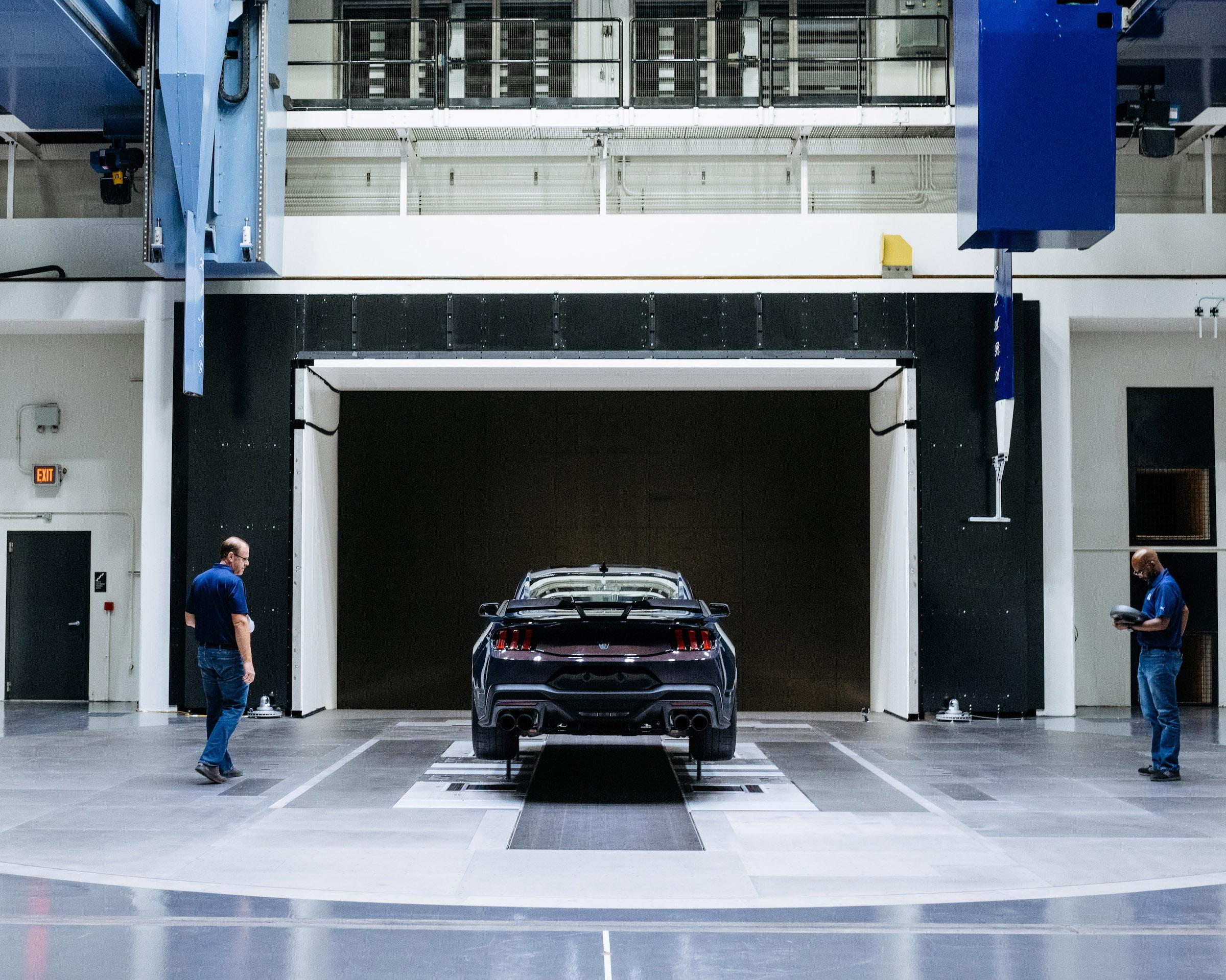 S650 Mustang Mustang Dark Horse Was Shaped by Ford's New Cutting Edge 200 MPH Wind Tunnel Rolling Road Wind Tunnel_Mustang Dark Horse_02