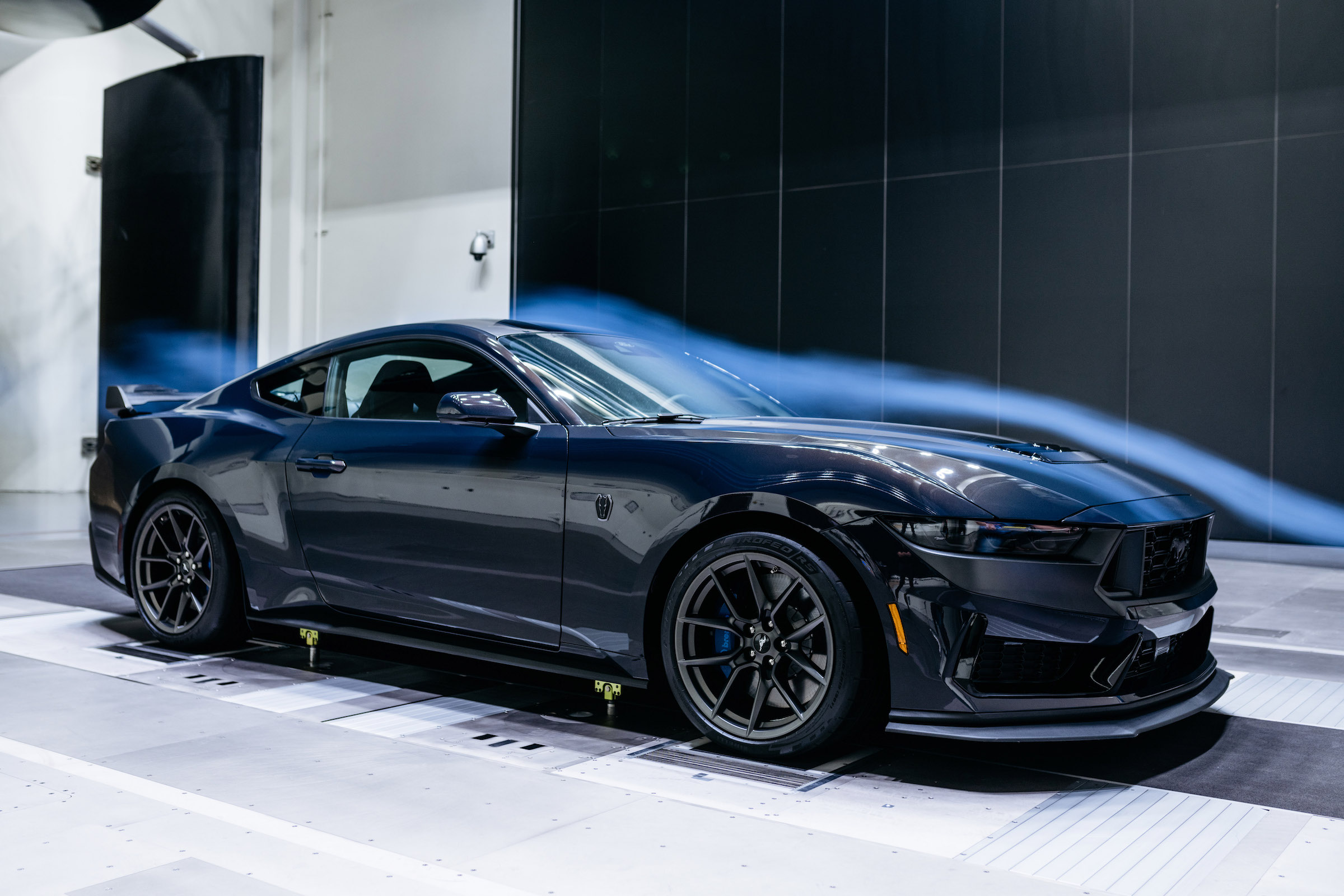 S650 Mustang Mustang Dark Horse Was Shaped by Ford's New Cutting Edge 200 MPH Wind Tunnel Rolling Road Wind Tunnel_Mustang Dark Horse_05