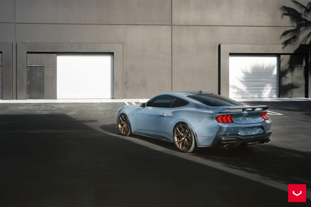 S650-Mustang-GT-Hybrid-Forged-Series-HF-5-©-Vossen-Wheels-2023-4-1047x698.jpg