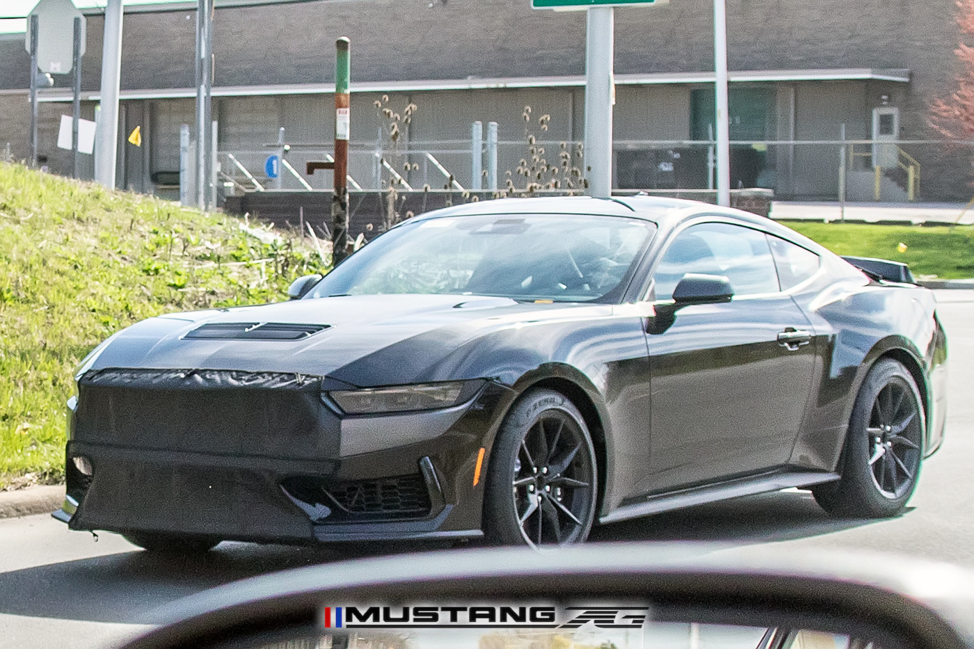 S650 Mustang 📸 Mustang GT3 Road-Version Prototype Spied Testing with Center-Exit Exhaust s650-mustang-variant-prototype-center-exit-exhaust-1