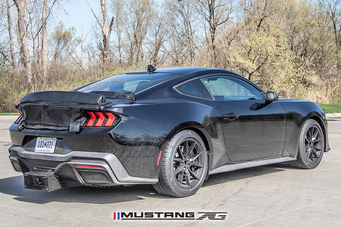 S650 Mustang 📸 Mustang GT3 Road-Version Prototype Spied Testing with Center-Exit Exhaust s650-mustang-variant-prototype-center-exit-exhaust-10