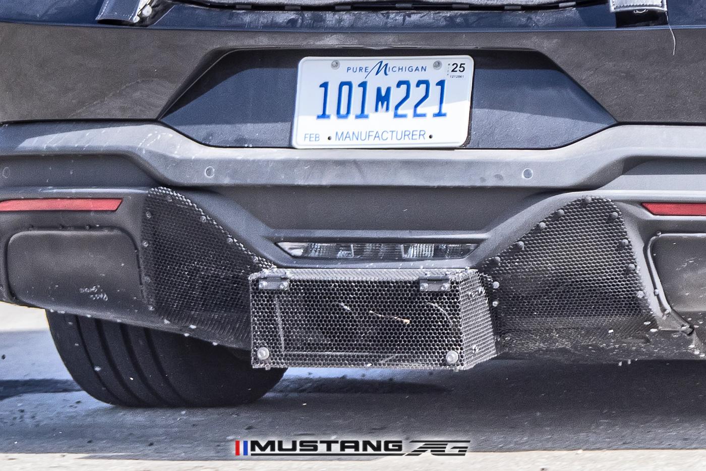S650 Mustang 📸 Mustang GT3 Road-Version Prototype Spied Testing with Center-Exit Exhaust s650-mustang-variant-prototype-center-exit-exhaust-13