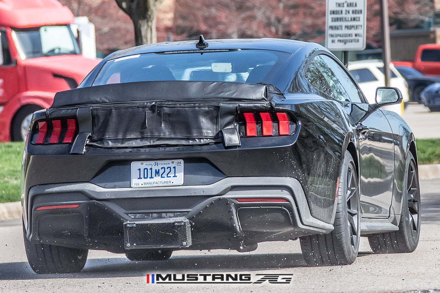 S650 Mustang 📸 Mustang GT3 Road-Version Prototype Spied Testing with Center-Exit Exhaust s650-mustang-variant-prototype-center-exit-exhaust-15