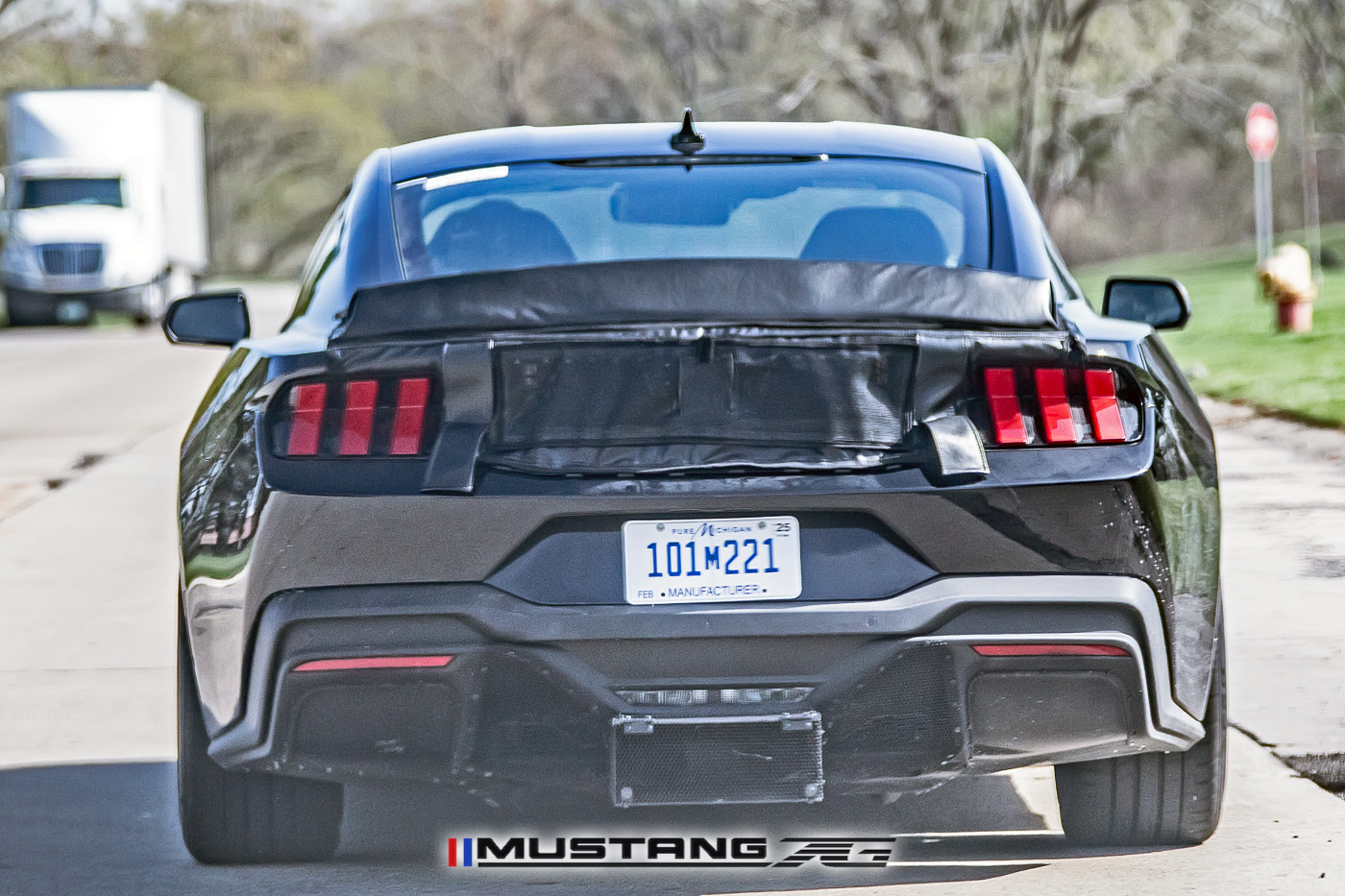 S650 Mustang 📸 Mustang GT3 Road-Version Prototype Spied Testing with Center-Exit Exhaust s650-mustang-variant-prototype-center-exit-exhaust-17