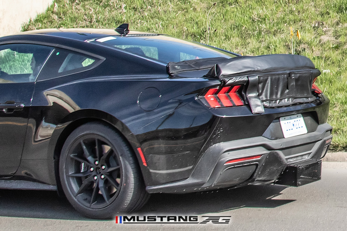 S650 Mustang 📸 Mustang GT3 Road-Version Prototype Spied Testing with Center-Exit Exhaust s650-mustang-variant-prototype-center-exit-exhaust-4