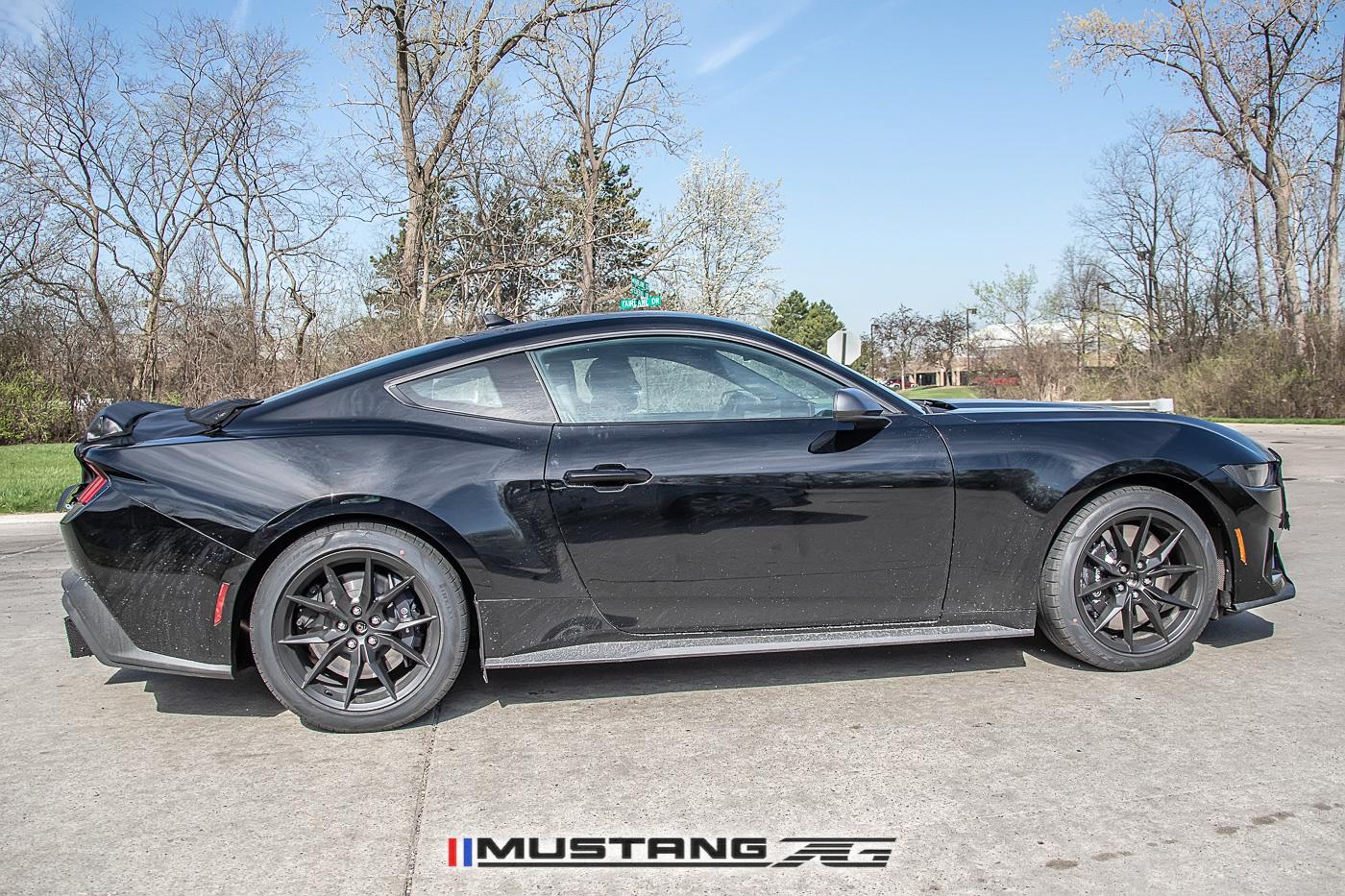 S650 Mustang 📸 Mustang GT3 Road-Version Prototype Spied Testing with Center-Exit Exhaust s650-mustang-variant-prototype-center-exit-exhaust-7
