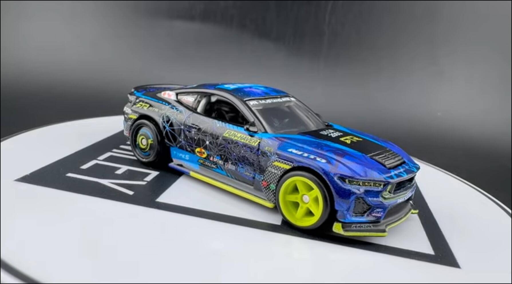 S650 Mustang First S650 2024 Ford Mustang Diecast! 1/18 Dark Horse in Carbonized Gray Screenshot 2025-05-22 080936