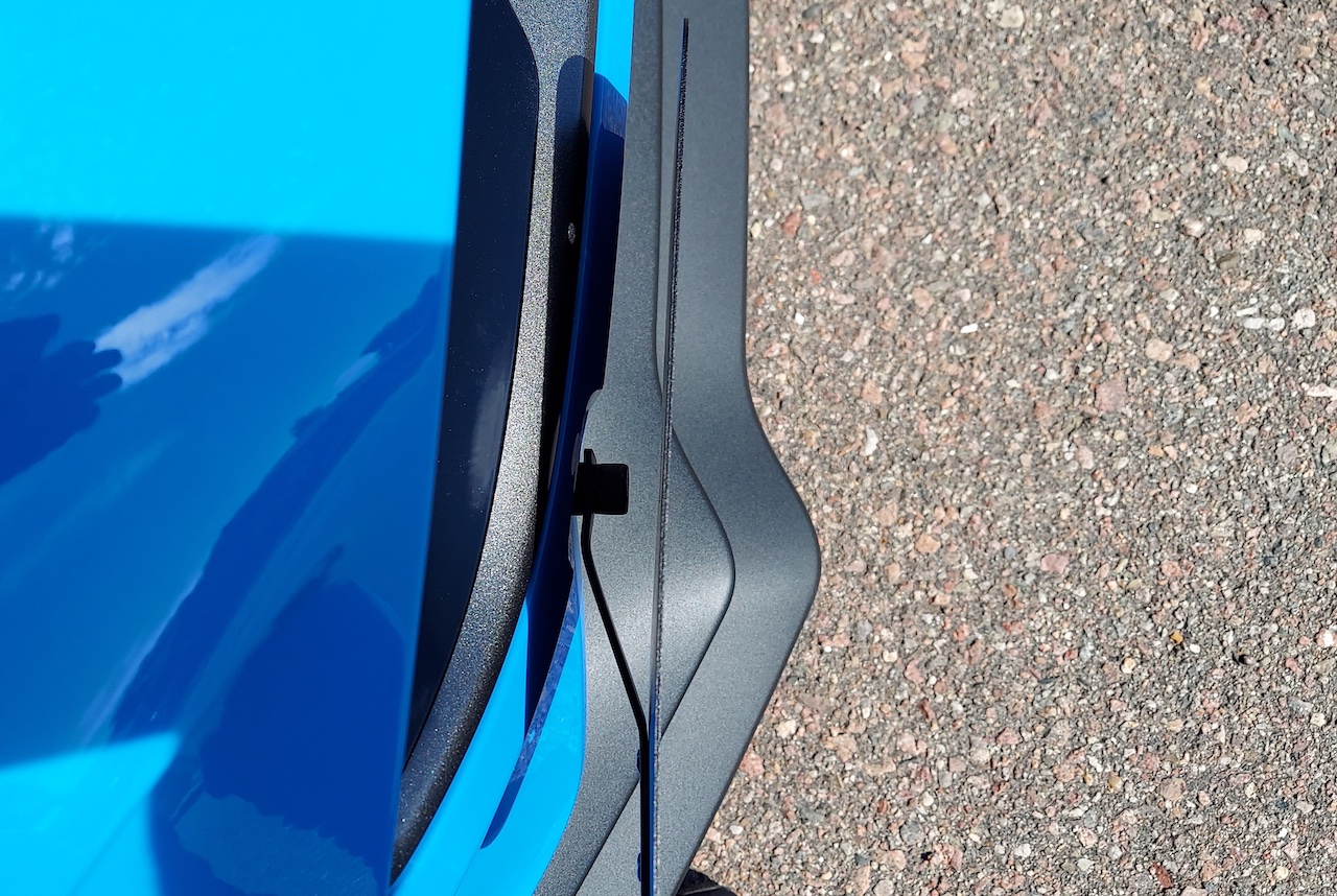 S650 Mustang Front license plate bracket - is it installed at factory or dealer skye plate 002