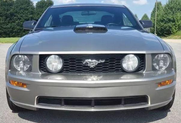 S650 Mustang So now that the S650 is using dual air intakes... stang.JPG