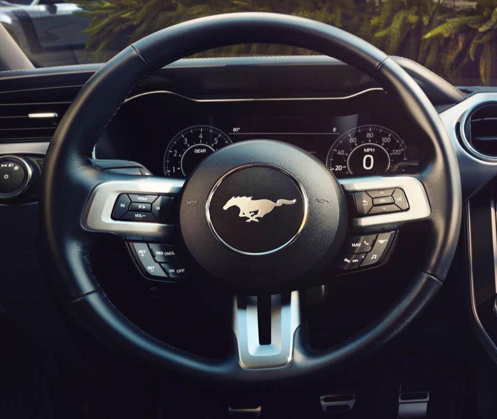 S650 Mustang Steering wheel plastic cracking steering wheel s550.JPG