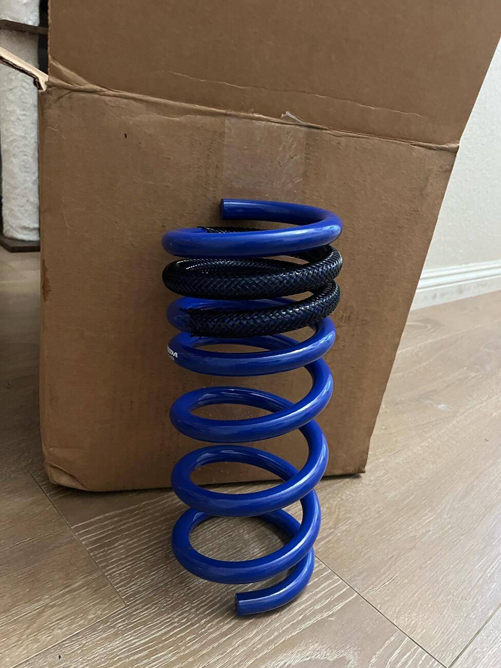 S650 Mustang Steeda - MagneRide Sports Progressive Lowering Springs tempImagePREv4U