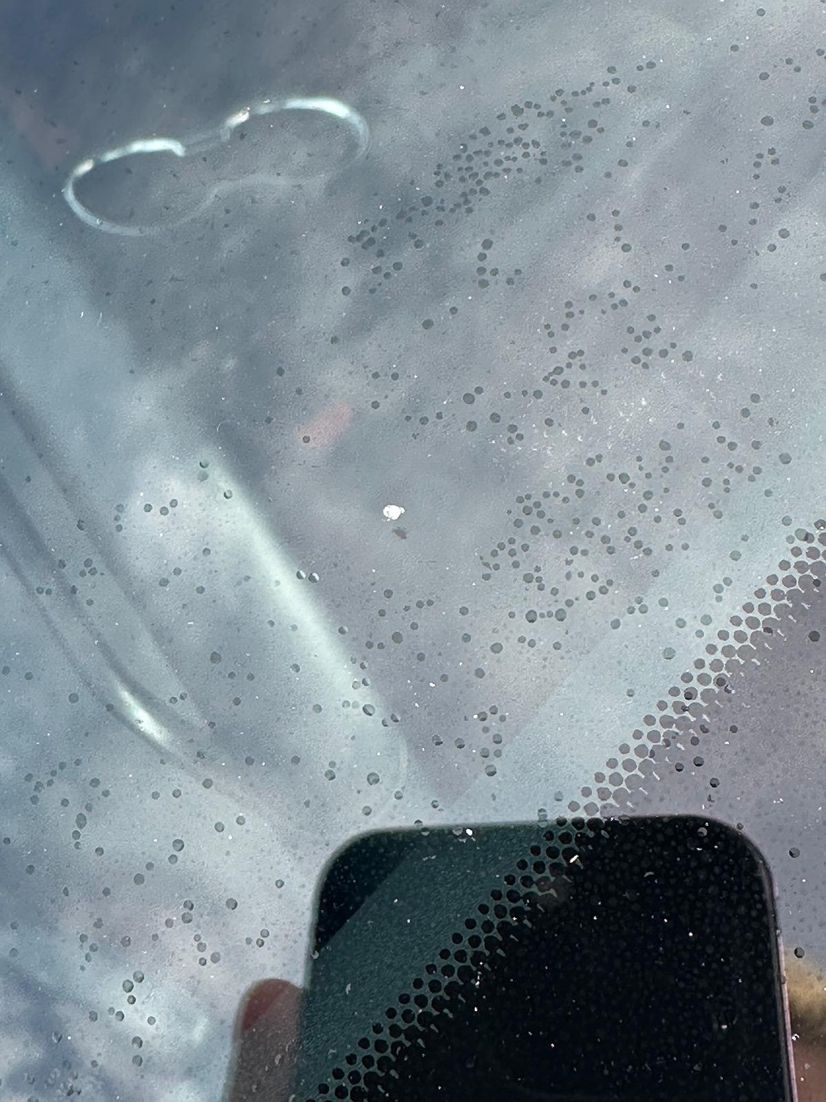 S650 Mustang Superficial Windshield Rock Chips tempImageUdBcqW