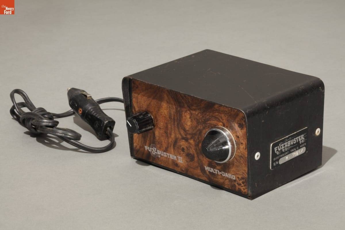 S650 Mustang What Radar Detecter Do You Use? thf104645