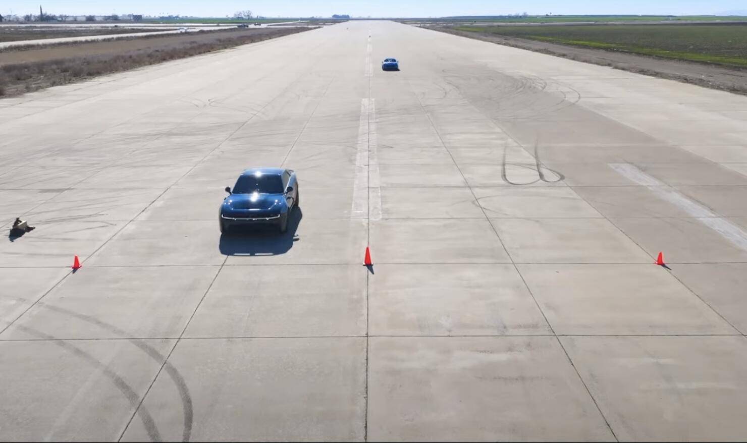 S650 Mustang EDMUNDS U-DRAGS: Ford Mustang Dark Horse vs. Dodge Charger Daytona EV UDRAG