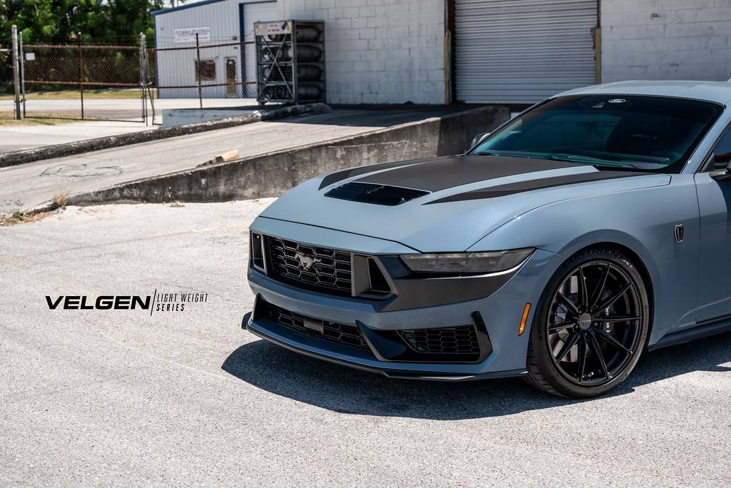 S650 Mustang Official Velgen Wheels S650 DarkHorse Thread Vapor Blue Darkhorse - VF10 - Gloss Black _7