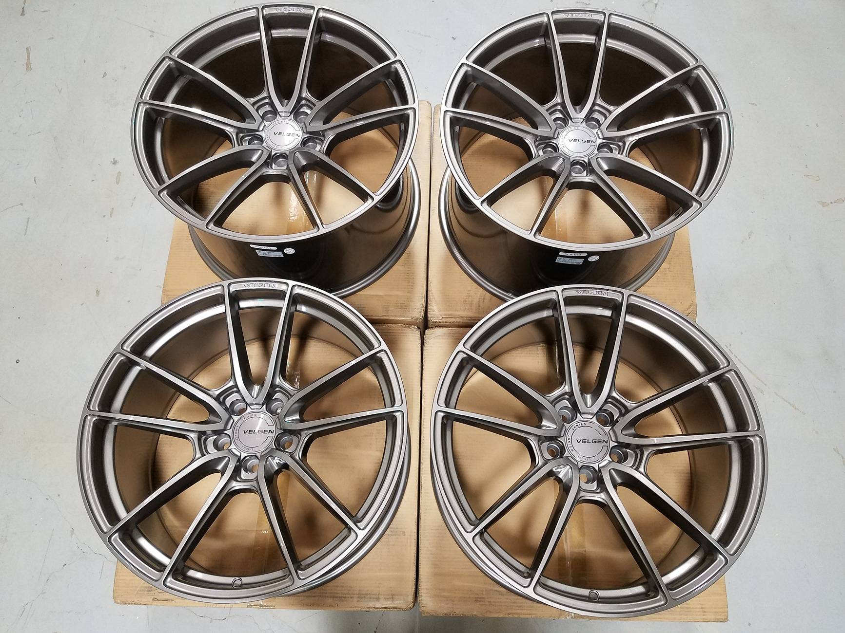 velgen-vf5-gloss-gunmetal-44871-1.jpg