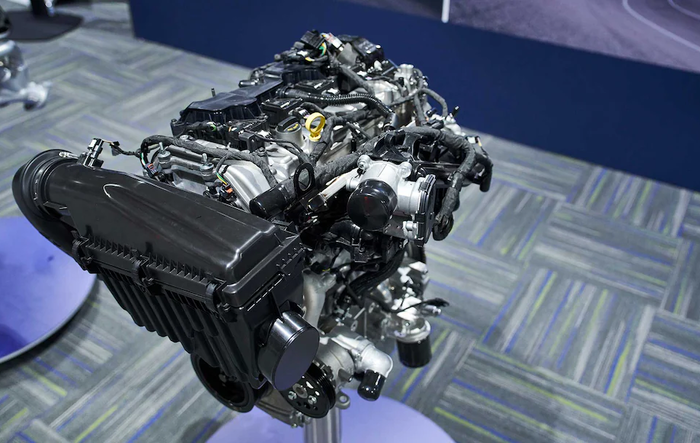 “All New” 2.3L I4 EcoBoost Engine Specs & Photos (S650 Mustang)