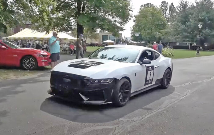 Video: Dark Horse startup and acceleration / exhaust sounds 🔥