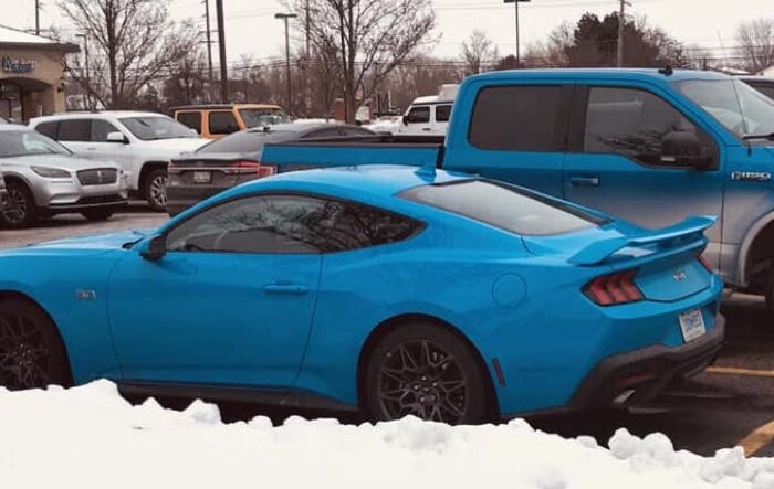 Body Color Painted Spoiler Wing 👍 or 👎 ??