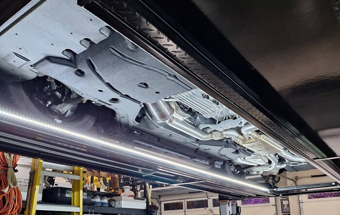 LED light Install on 4 post Lift