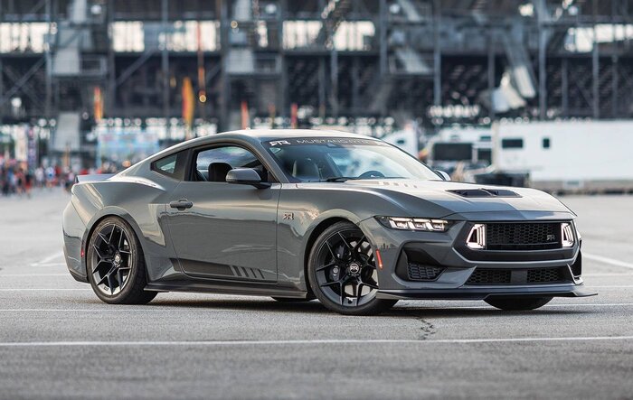 Check out this Leadfoot Gray 2025 Mustang RTR Spec 2